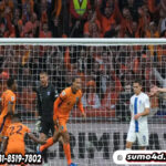 Selebrasi Virgil van Dijk bersama Belanda dalam laga versus Finlandia di Kualifikasi Piala Dunia 2026, Minggu (12/10/2025).