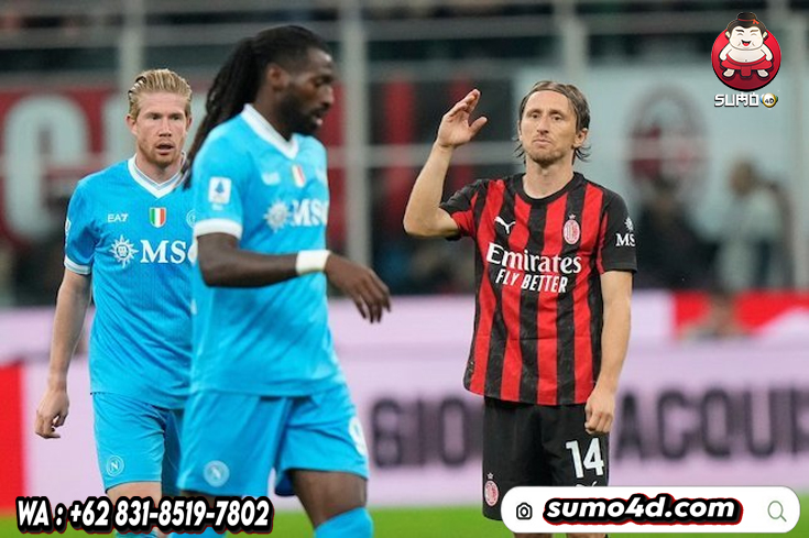 Gelandang AC Milan, Luka Modric saat tampil melawan Napoli di Serie A 2025-2026.