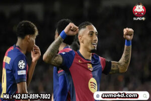 Selebrasi Raphinha setelah mencetak gol ke gawang Benfica pada leg 2 16 besar Liga Champions 2024/2025,