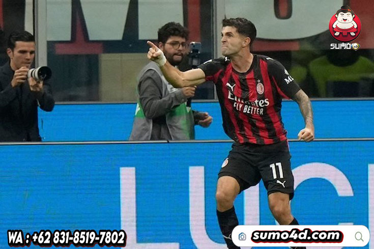 Christian Pulisic merayakan golnya ke gawang Napoli, Senin (29/9/2025)