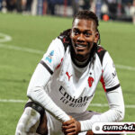 Selebrasi Rafael Leao usai mencetak gol di laga Cagliari vs AC Milan, Sabtu (3/1/2025)