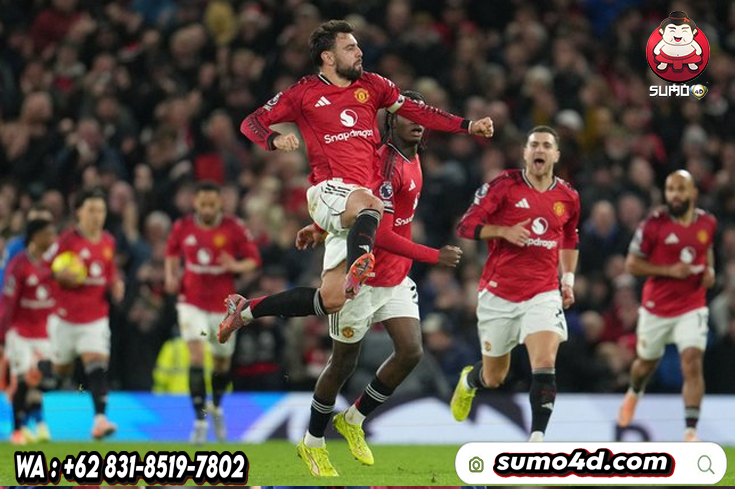 Bruno Fernandes merayakan golnya ke gawang Bournemouth