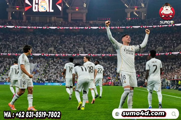 Pemain Real Madrid, Federico Valverde (depan), merayakan gol pada laga semifinal Piala Super Spanyol/Supercopa de Espana antara Atletico Madrid vs Madrid, 8 Januari 2026